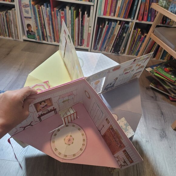 my very own playhouse hard back dollhouse interactive book turns into dollhouse - Picture 9 of 11
